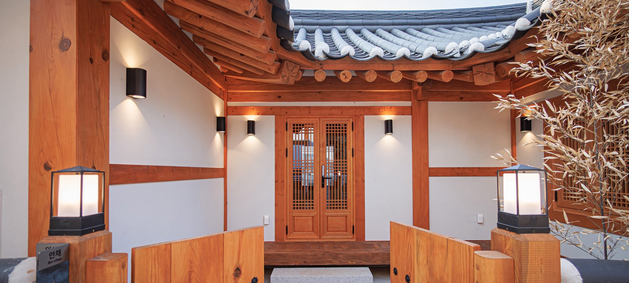 Anchae and Sarangchae interior