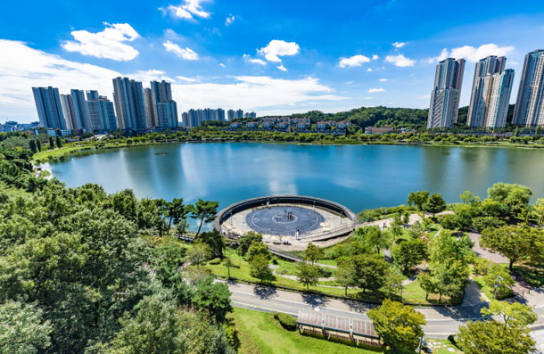 Aerial view of Woncheon Reservoir waterfront and the circular fountain structure